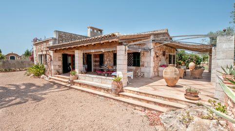 Exclusiva finca en Sa Rapita con tres casas independientes con licencia de explotación turística