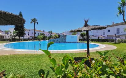 Swimming pool of House or chalet for sale in Chiclana de la Frontera  with Air Conditioner, Private garden and Community pool