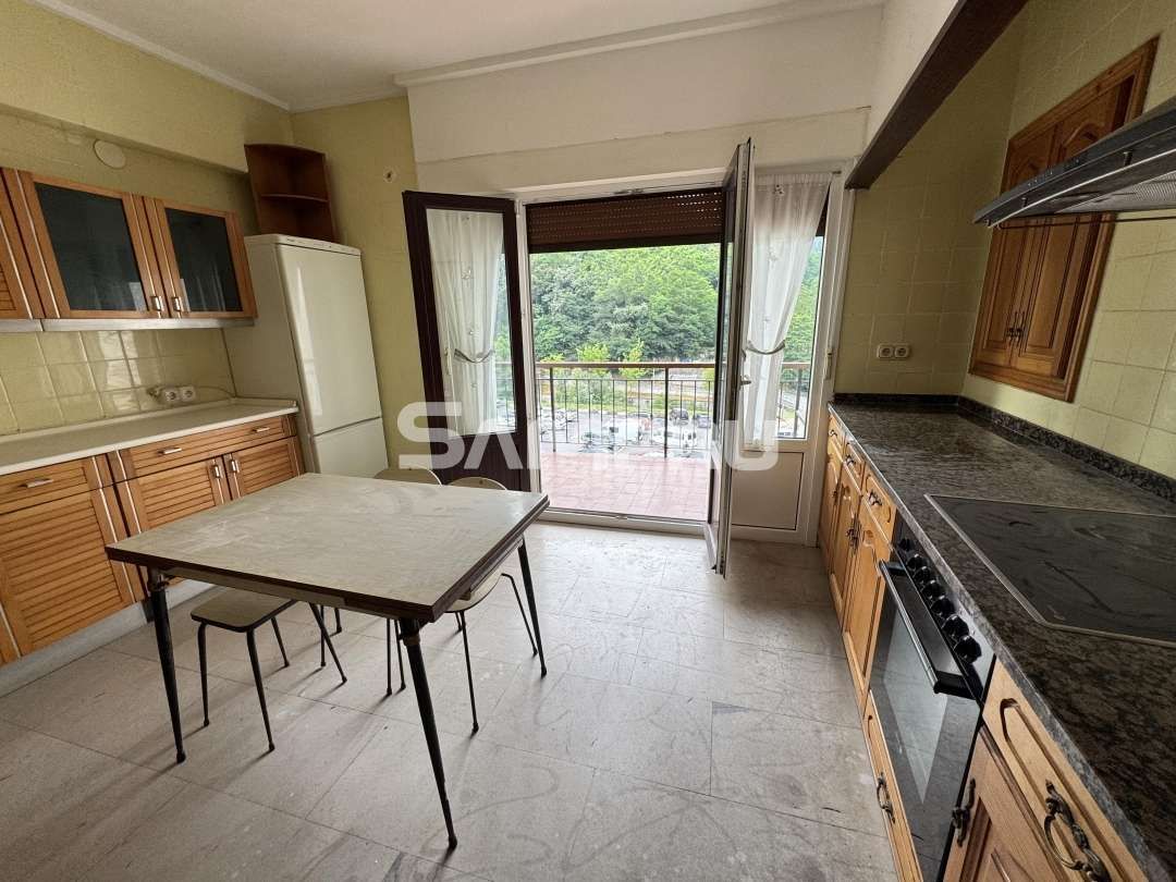 Kitchen of Flat for sale in Eskoriatza  with Heating, Storage room and Balcony