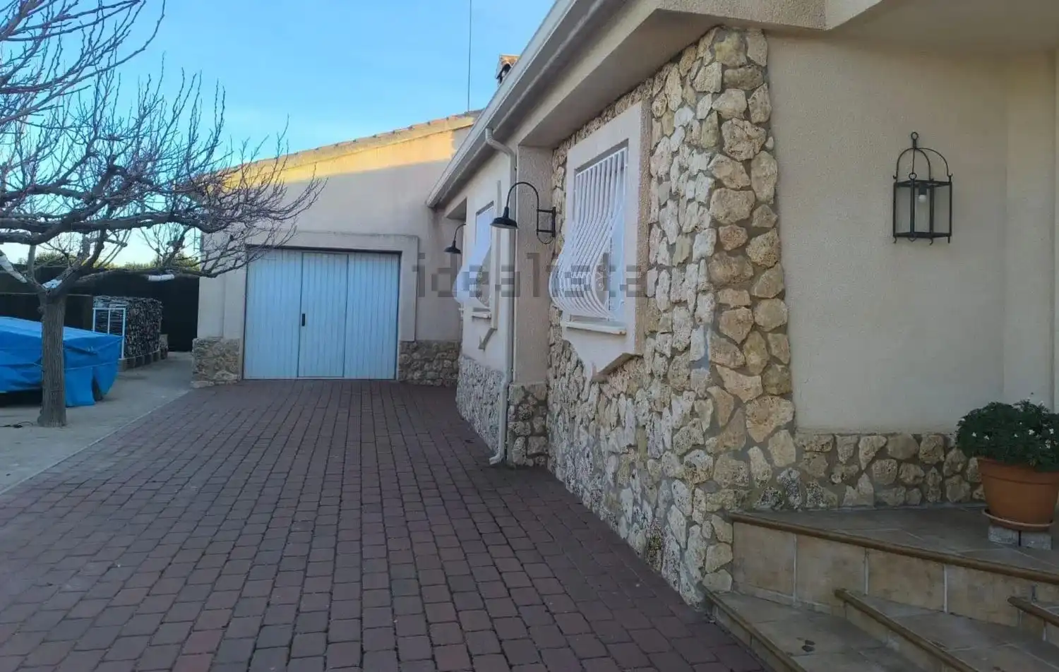 Vista exterior de Casa o xalet en venda en Albacete amb Aire condicionat, Calefacció i Jardí privat