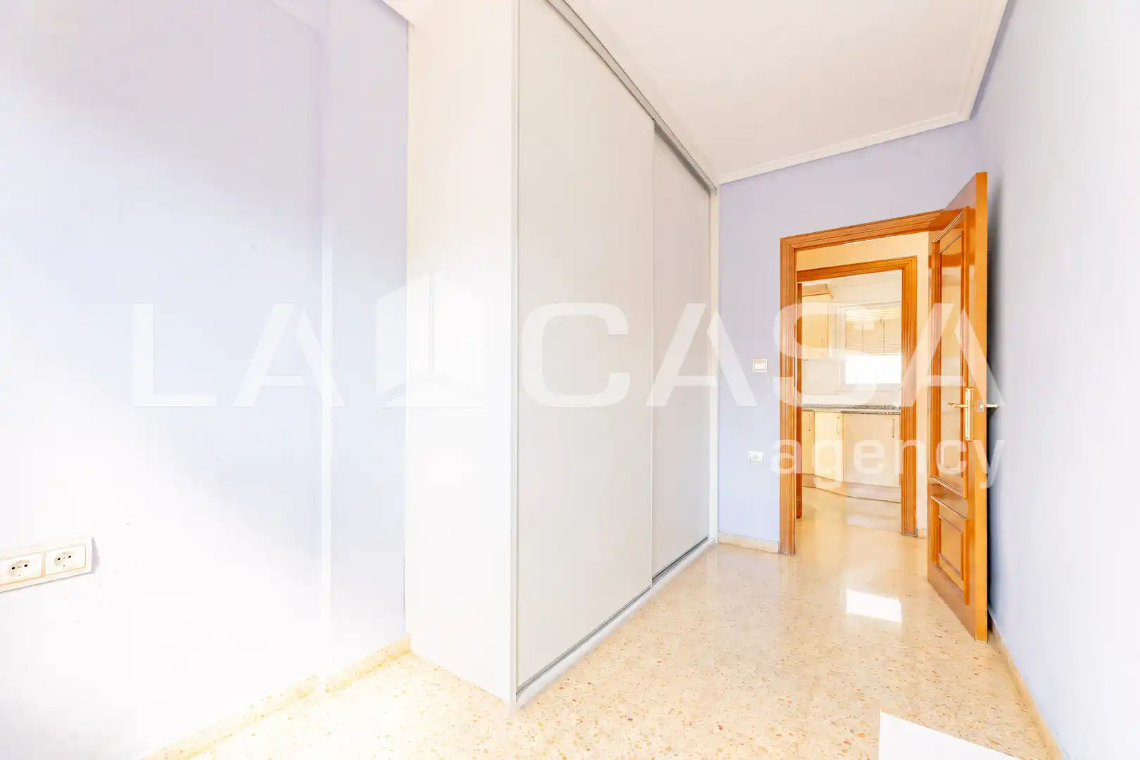 Habitación de Piso en venta en Valencia con Balcón