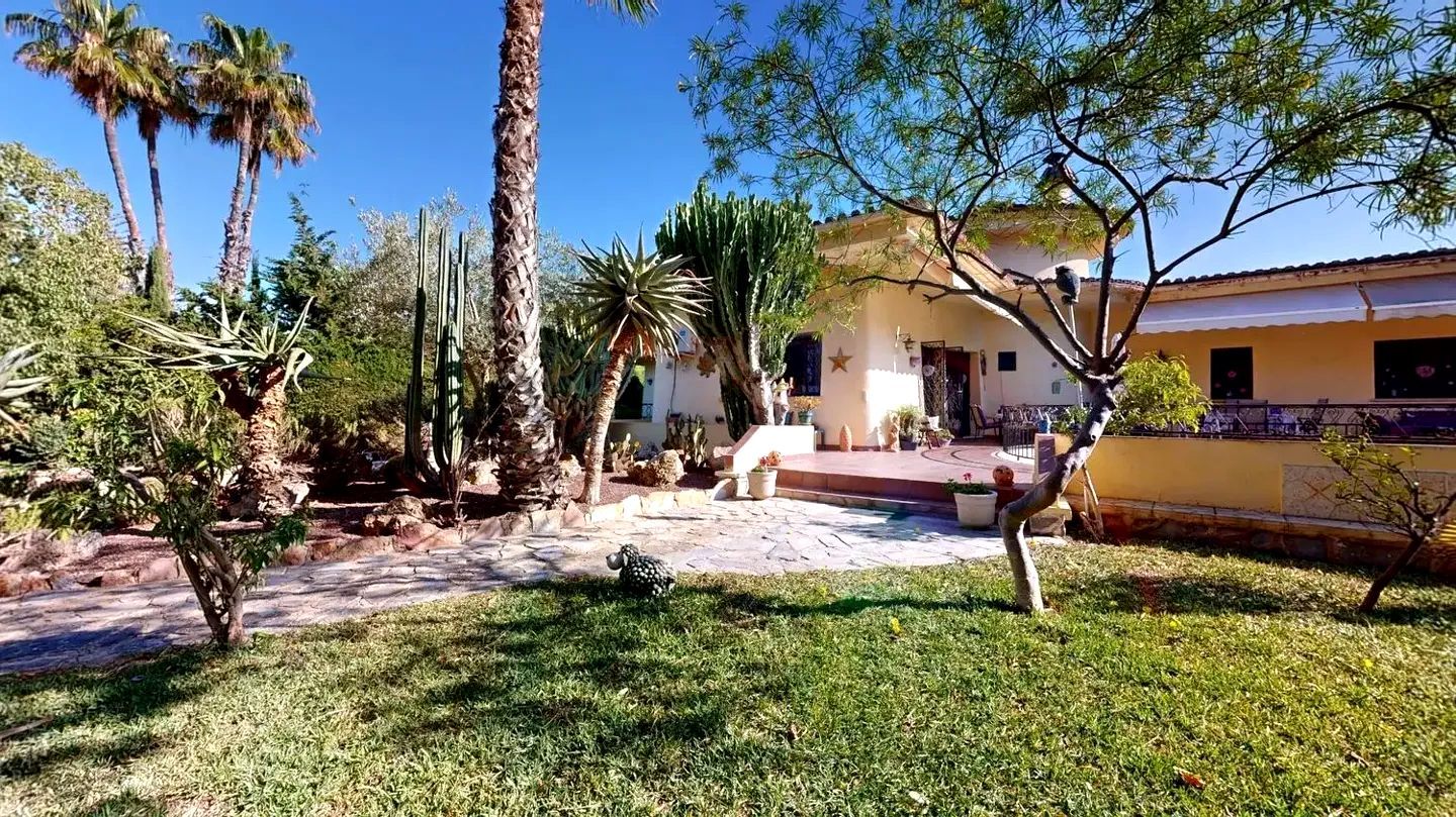 Garden of House or chalet for sale in Elche / Elx  with Air Conditioner, Private garden and Terrace