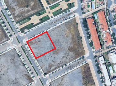 Residential land for sale in Calle Olegario González de Cardedal 35