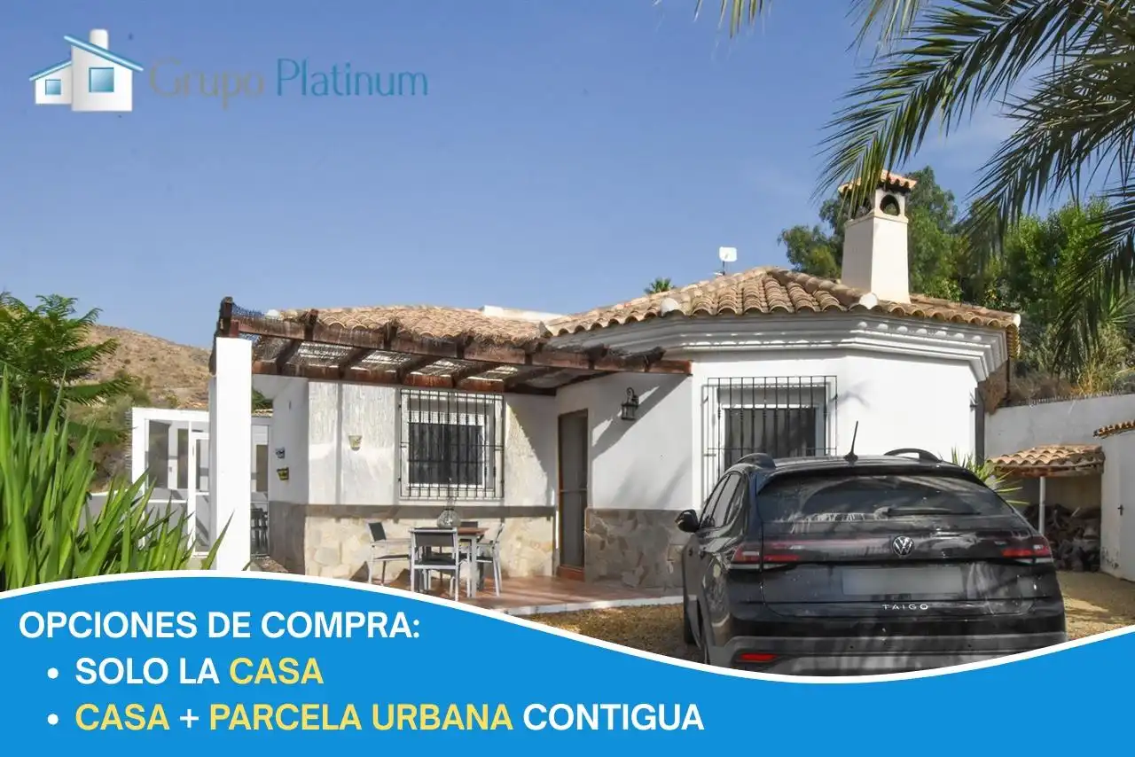 Vista exterior de Casa o chalet en venta en Huércal-Overa con Aire acondicionado, Piscina y Amueblado
