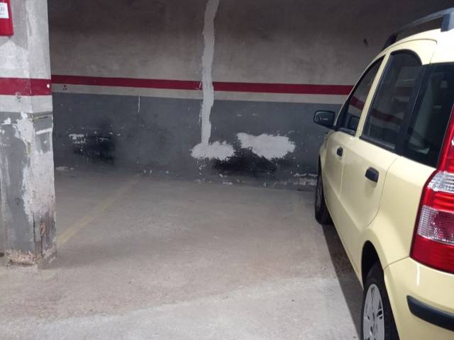 Garaje en Alquiler en Carrer del Rosselló, 25 en La Torrassa