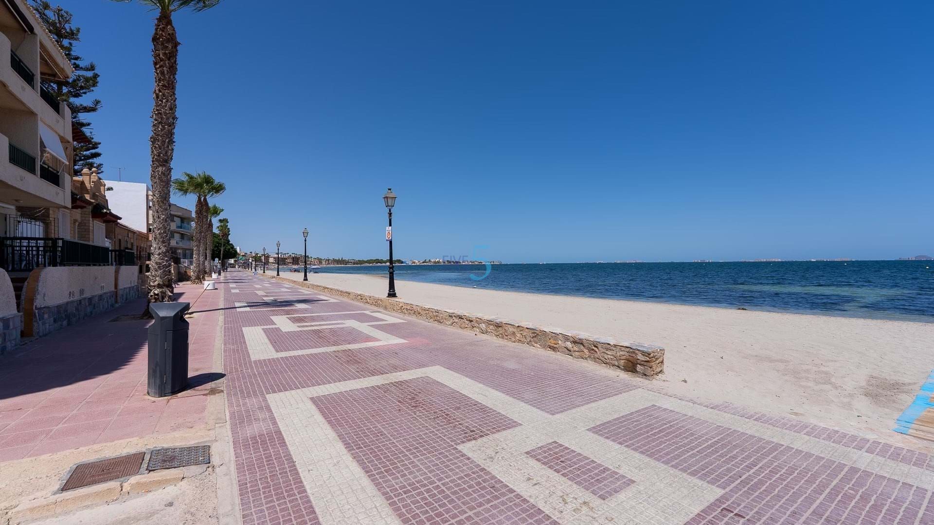 Vista exterior de Pis en venda en Los Alcázares amb Balcó