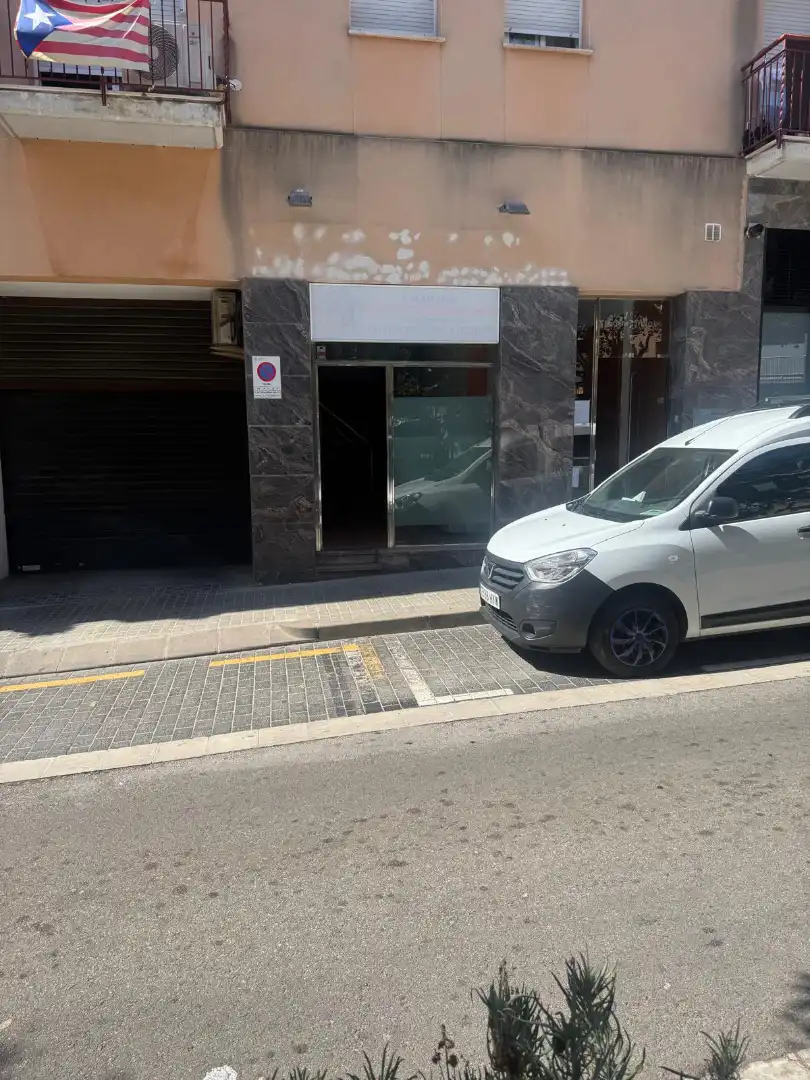 Parkplatz von Geschaftsraum zur Miete in Mataró mit Klimaanlage