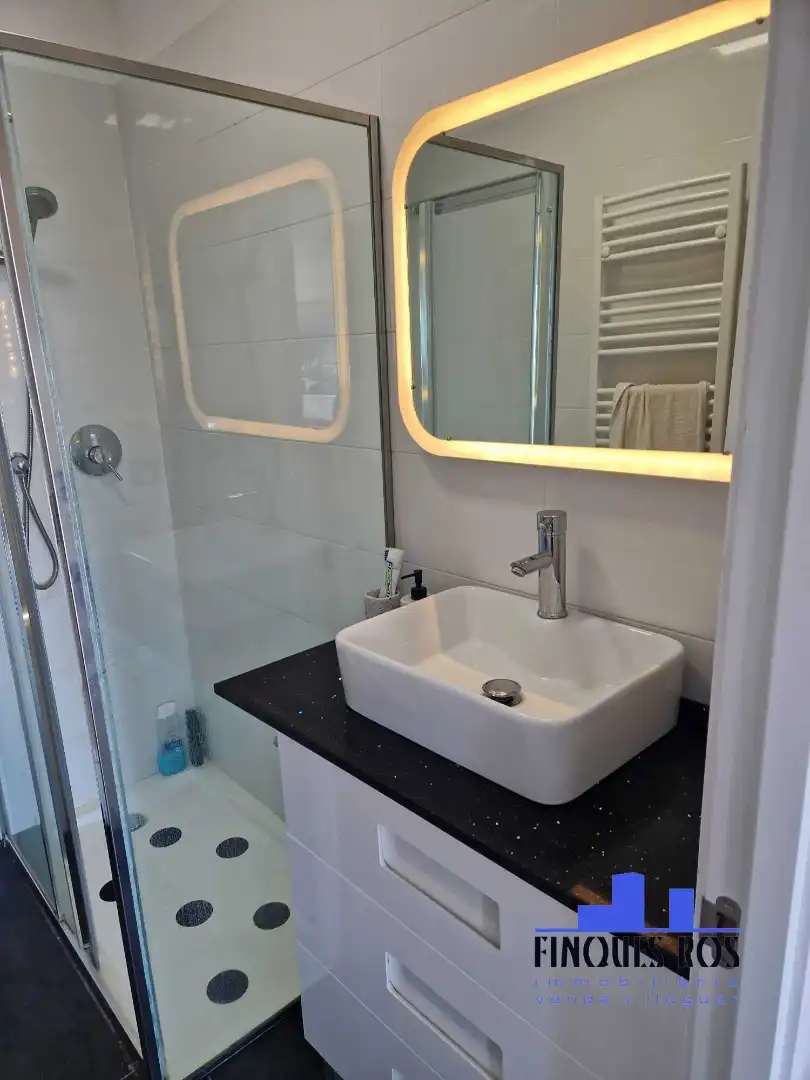 Bathroom of Apartments for rent in Vinaròs  with Air Conditioner, Furnished and Oven