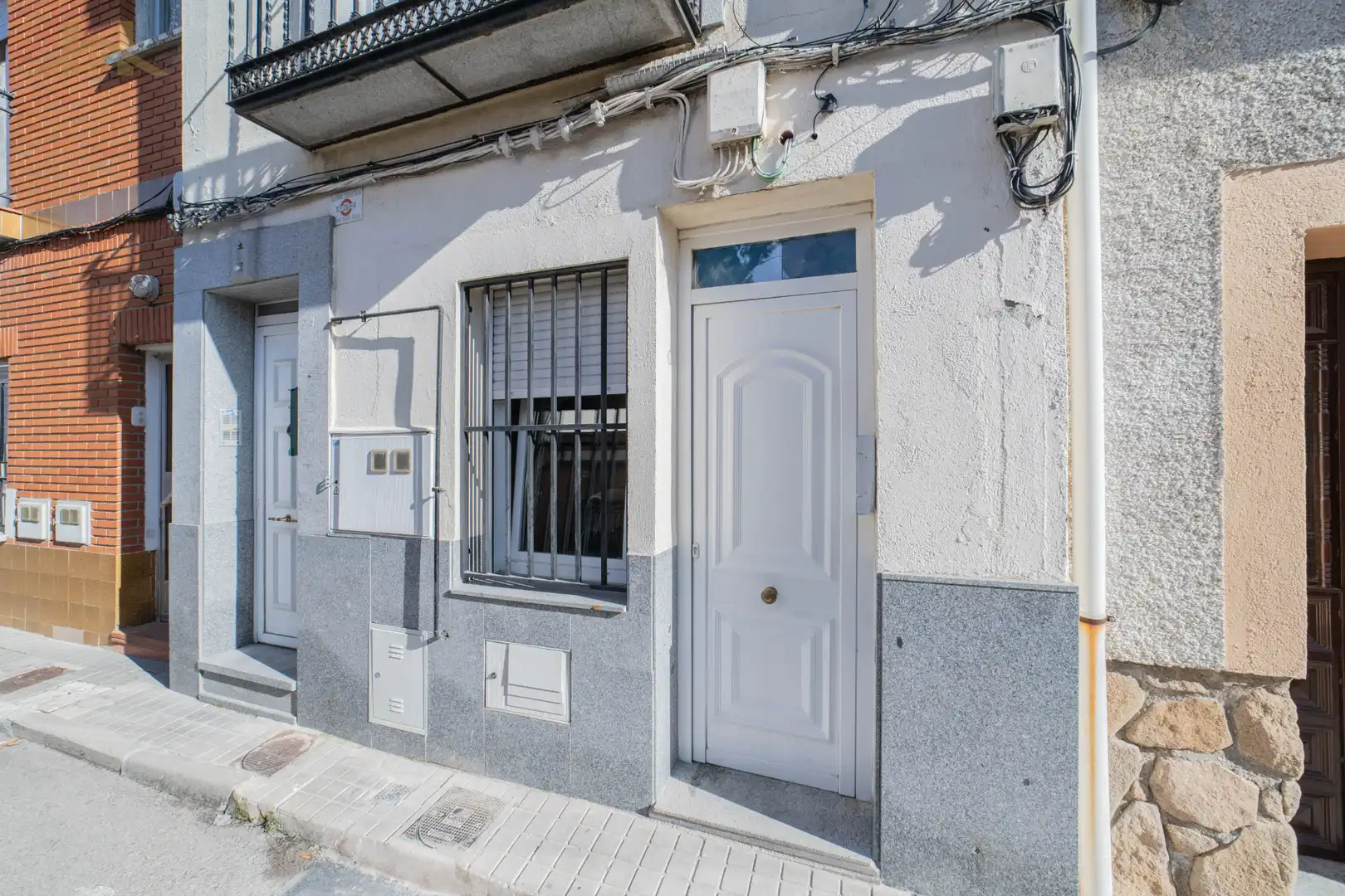 Außenansicht von Wohnung zum Verkauf in Navalcarnero mit Klimaanlage, Heizung und Privatgarten