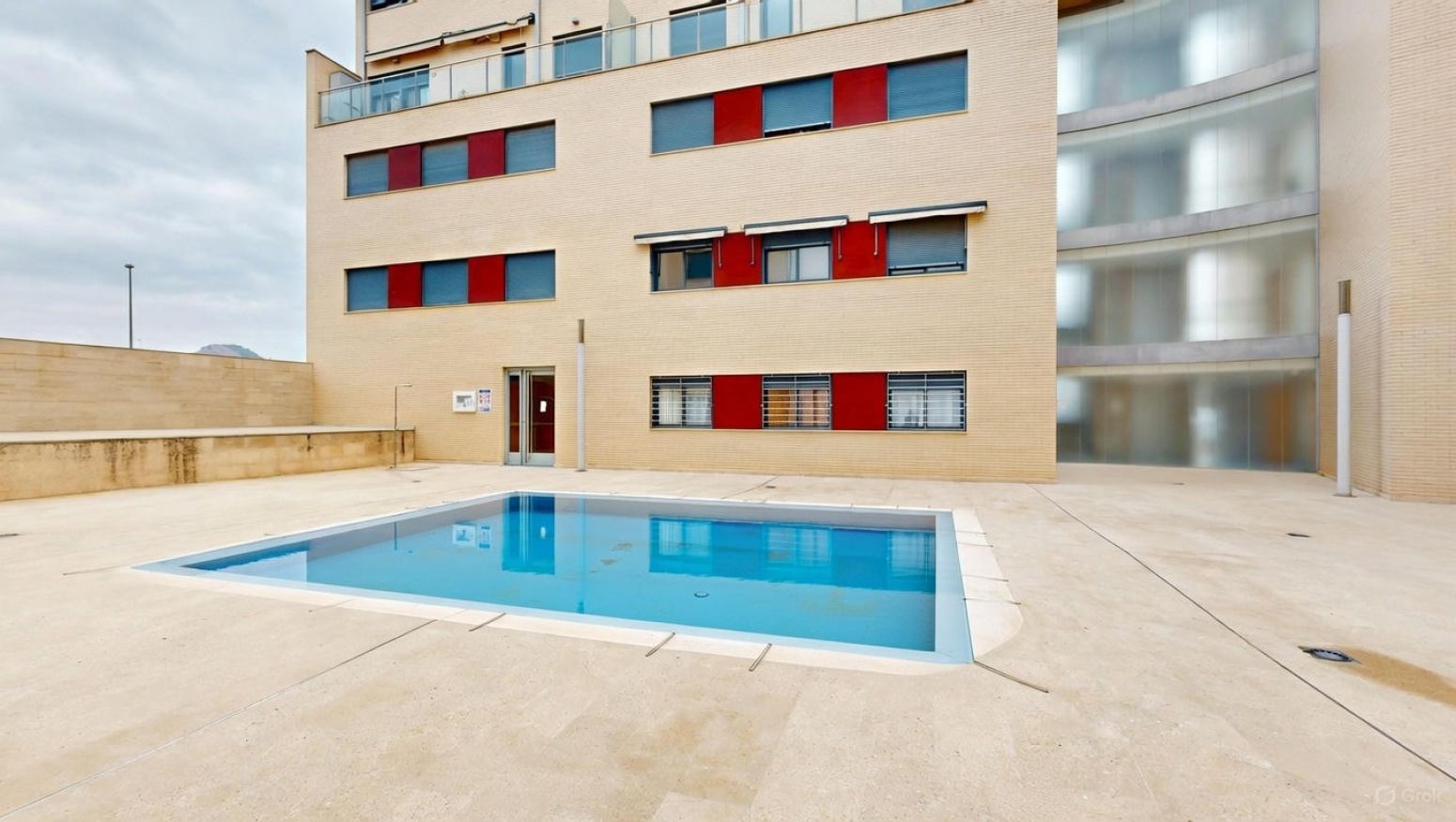 Piscina de Pis en venda en  Murcia Capital amb Aire condicionat, Calefacció i Traster