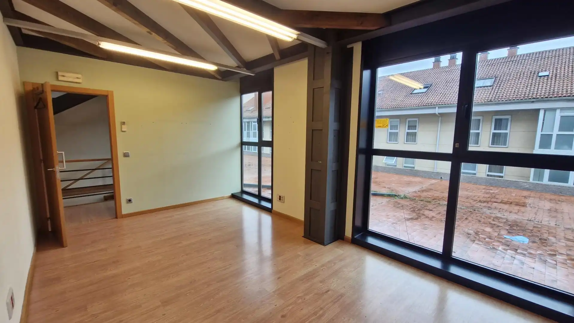 Büro zur Miete in Rúa Xosé Chao Rego 8, Santiago de Compostela, España, imagen 10