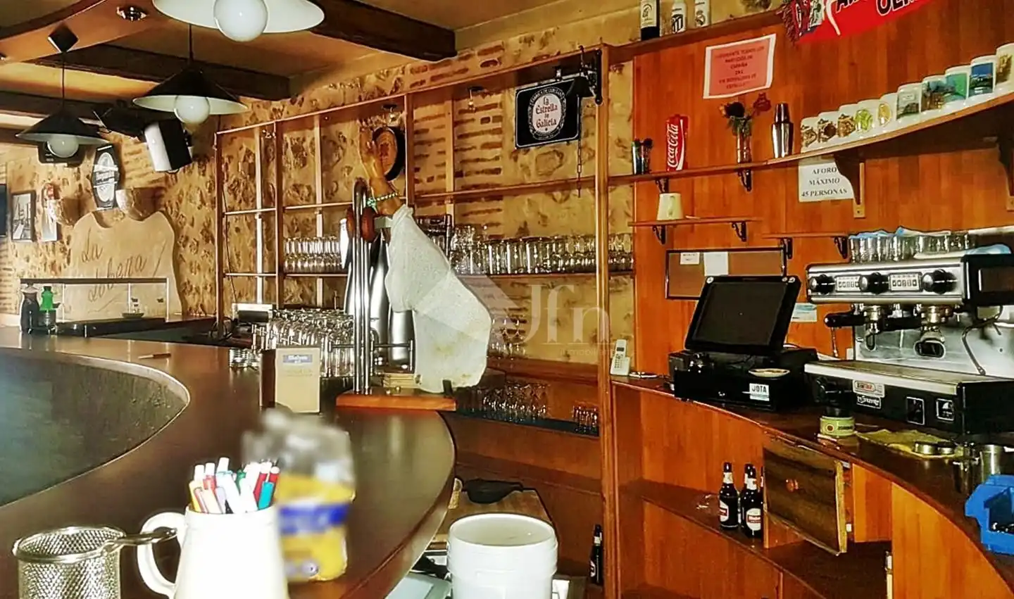Local en venda en Olmedo amb Aire condicionat