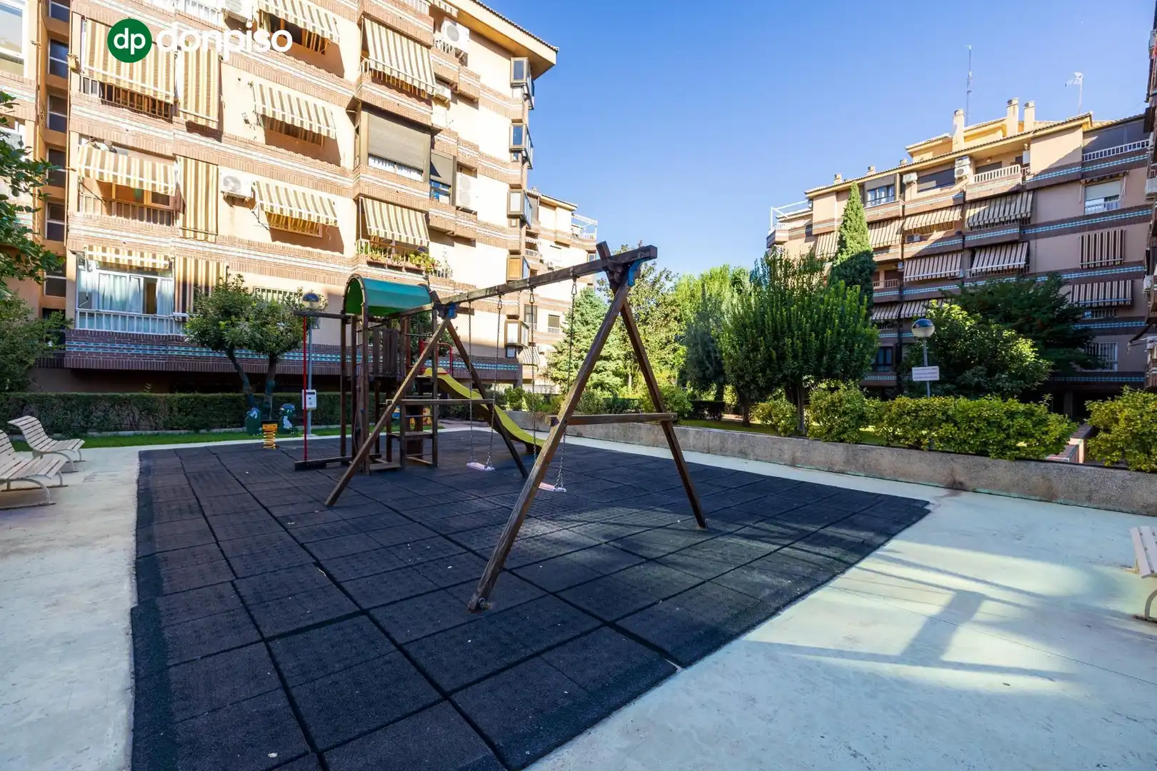 Terrassa de Pis en venda en Granada amb Terrassa, Traster i Balcó