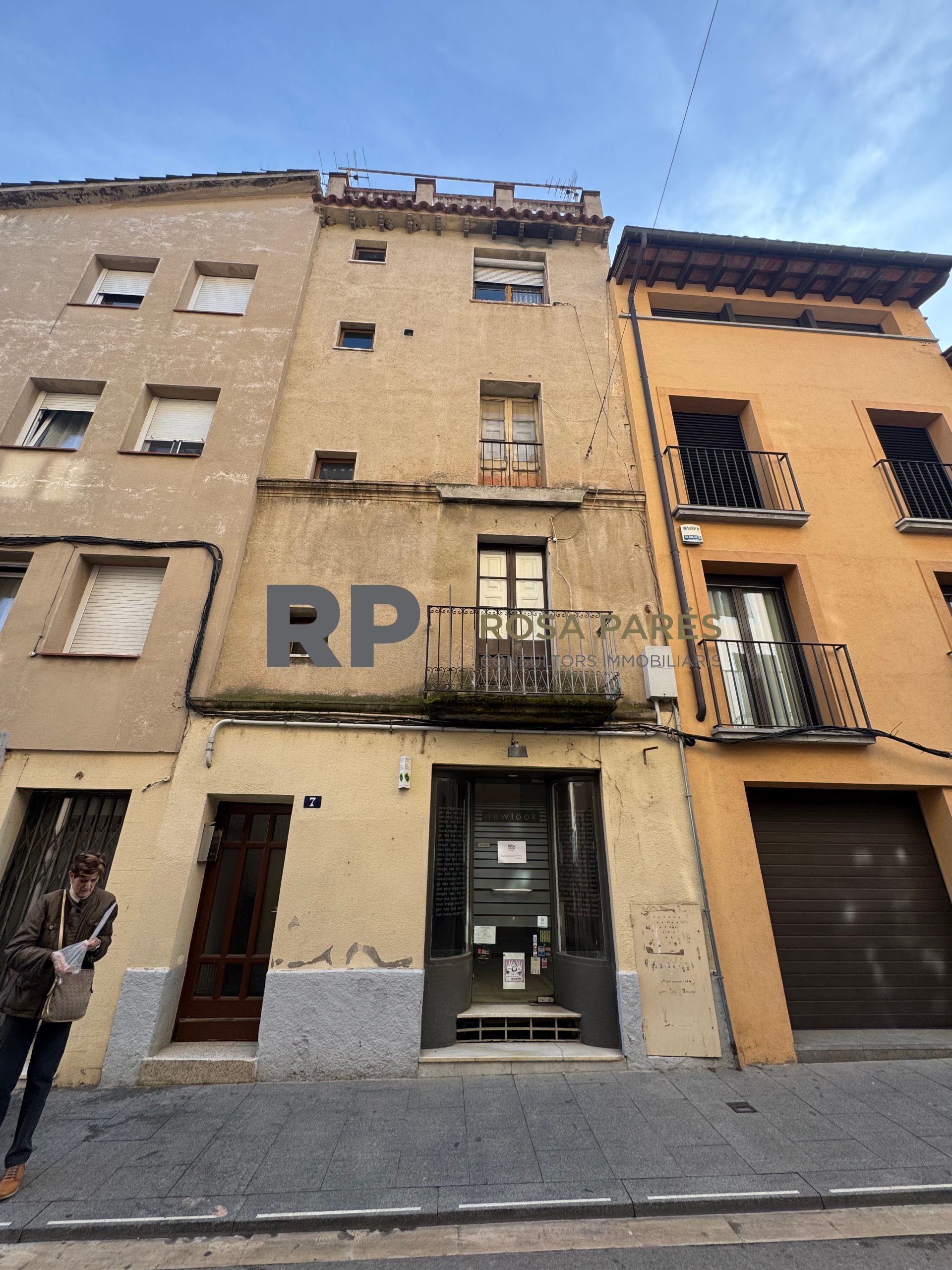 Vista exterior de Edifici en venda en Centelles