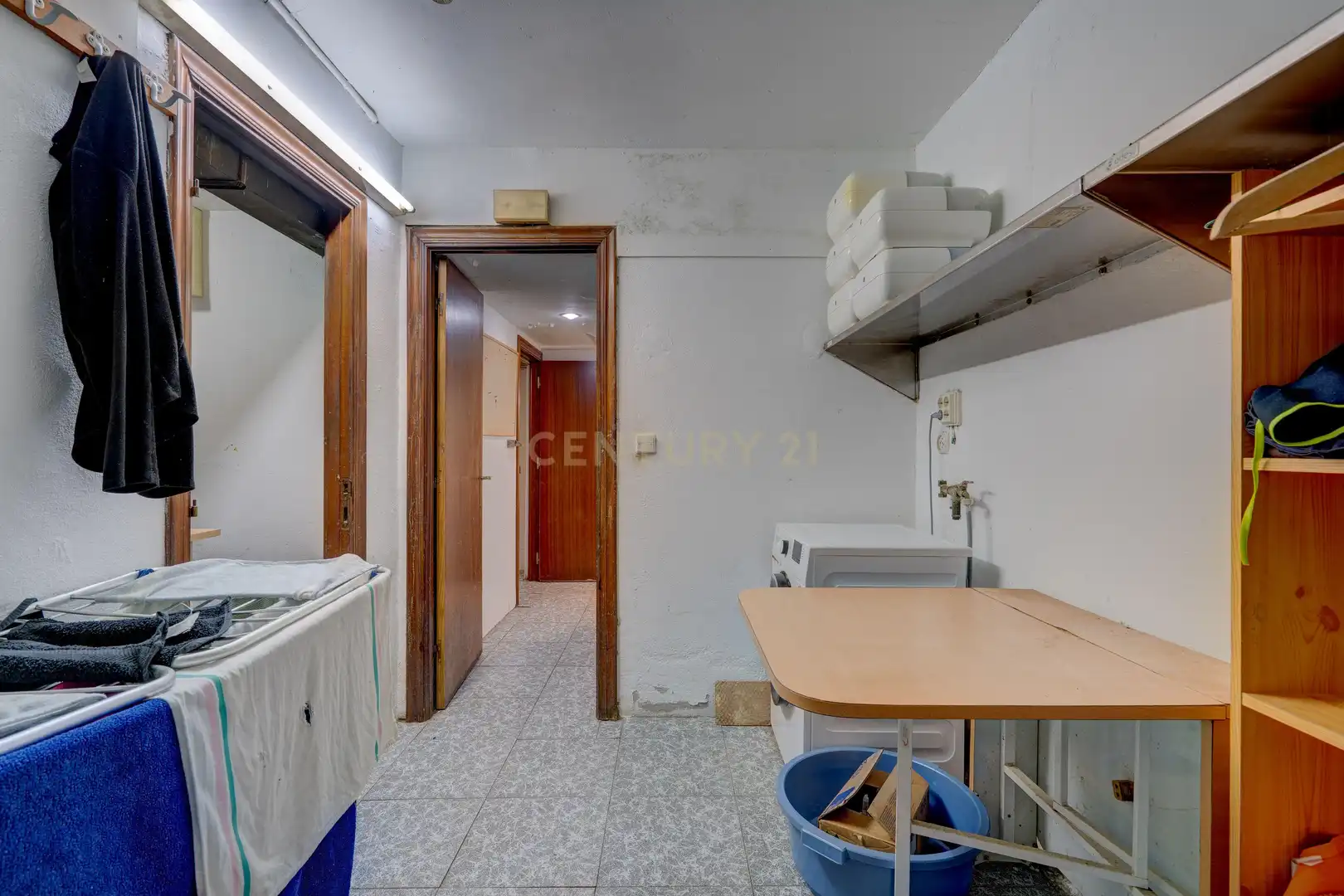Commercial properties for sale in Deba  with Air Conditioner
