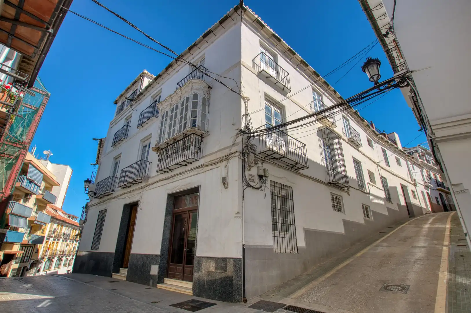 Vista exterior de Casa adosada en venda en Vélez-Málaga amb Jardí privat, Traster i Piscina comunitària