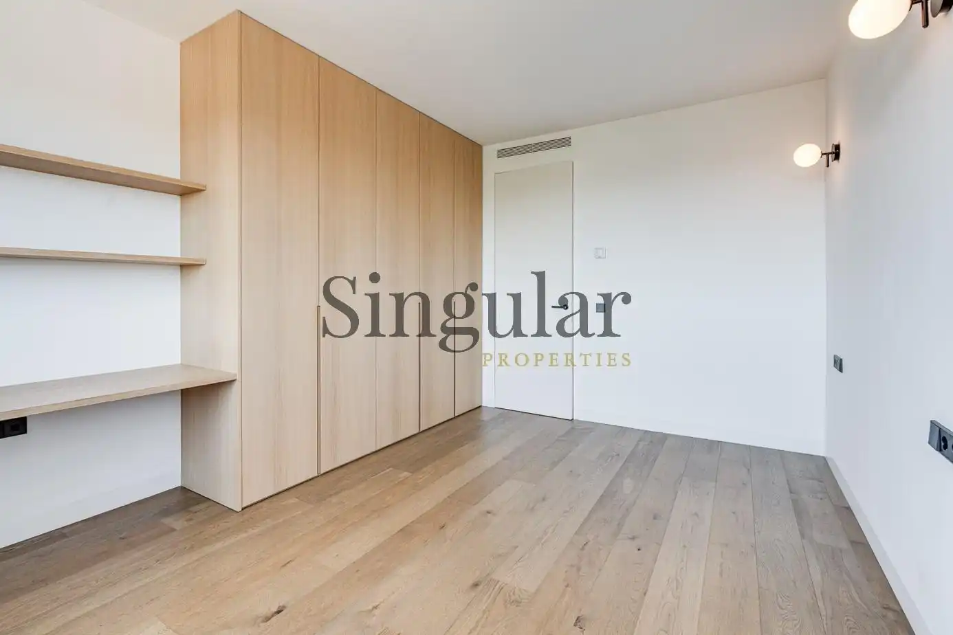 Bedroom of Flat for rent in Barcelona  with Heating, Private garden and Terrace
