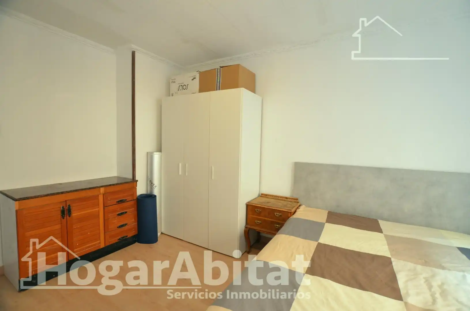 Habitación de Piso en venta en Alicante / Alacant con Amueblado y Balcón