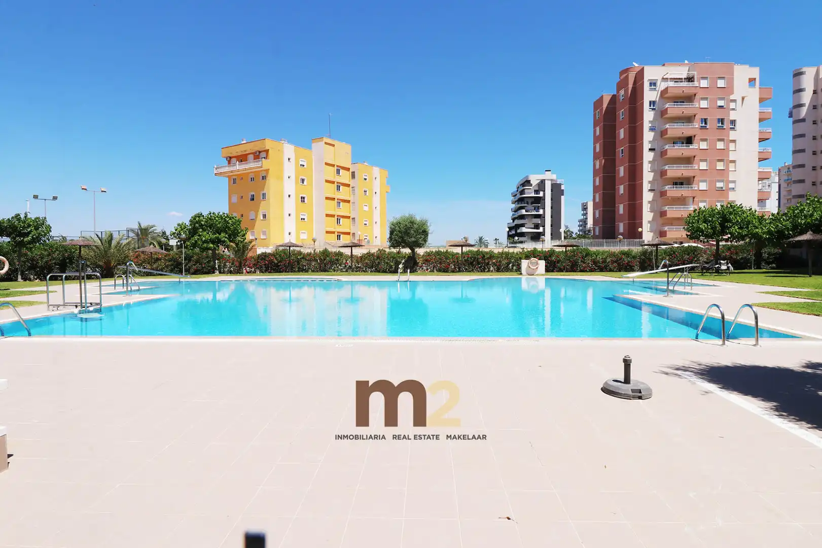 Apartamento con piscina en venta en Avenida del Puerto, imagen 2