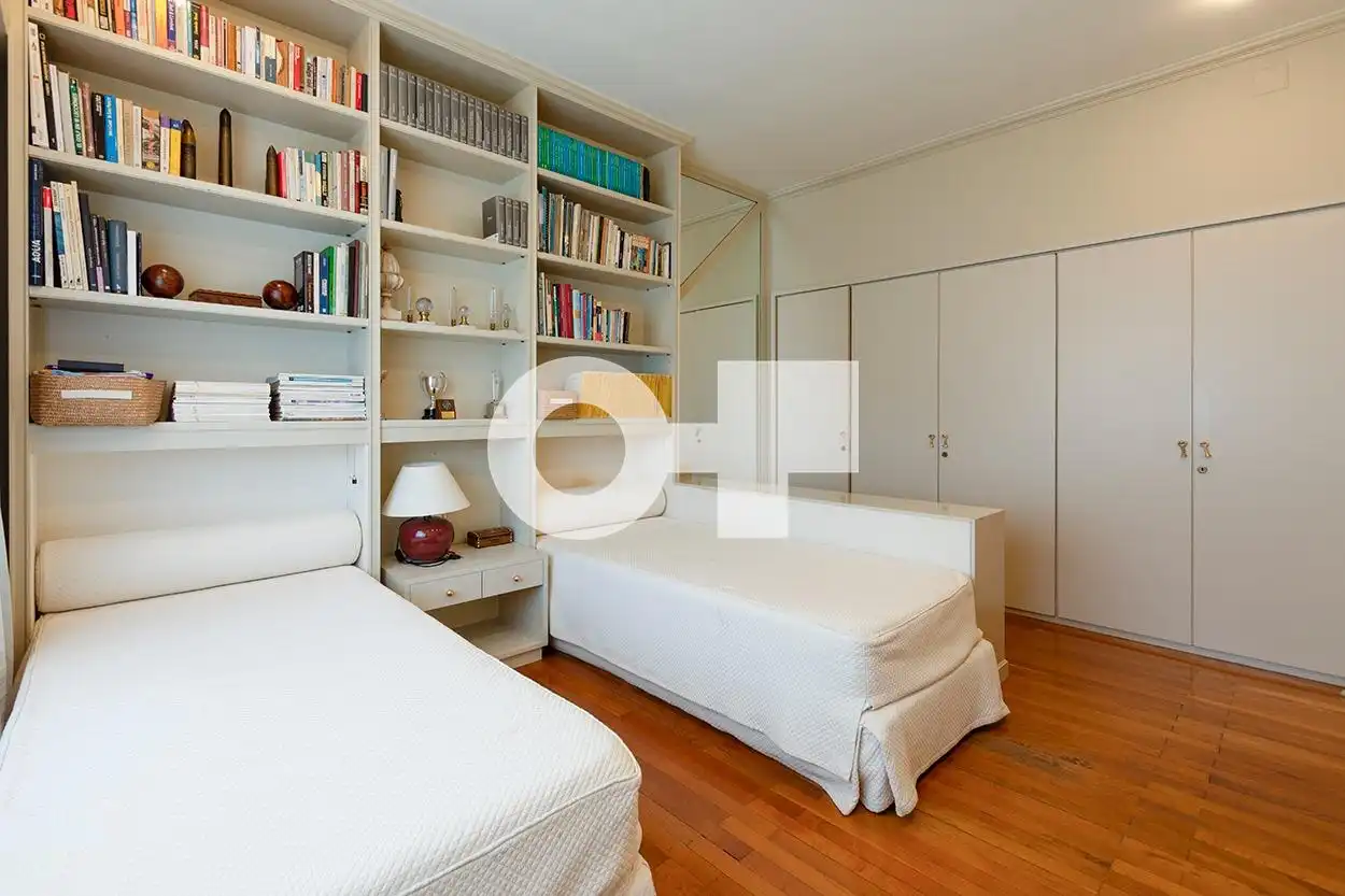 Piso con terraza en venta en Carrer Carrer Jacinto Benavente, imagen 45