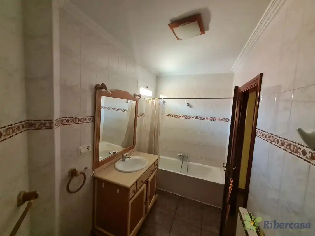 Bany de Casa adosada en venda en Ribaforada amb Aire condicionat, Calefacció i Terrassa