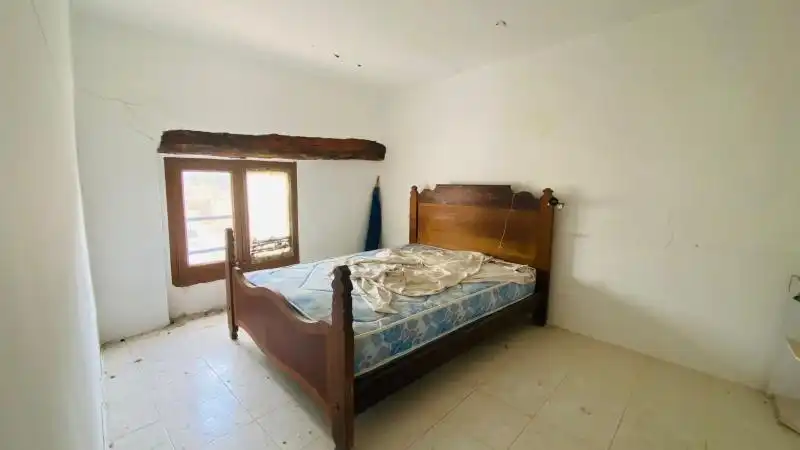Dormitori de Finca rústica en venda en Puebla de Arenoso amb Terrassa i Traster