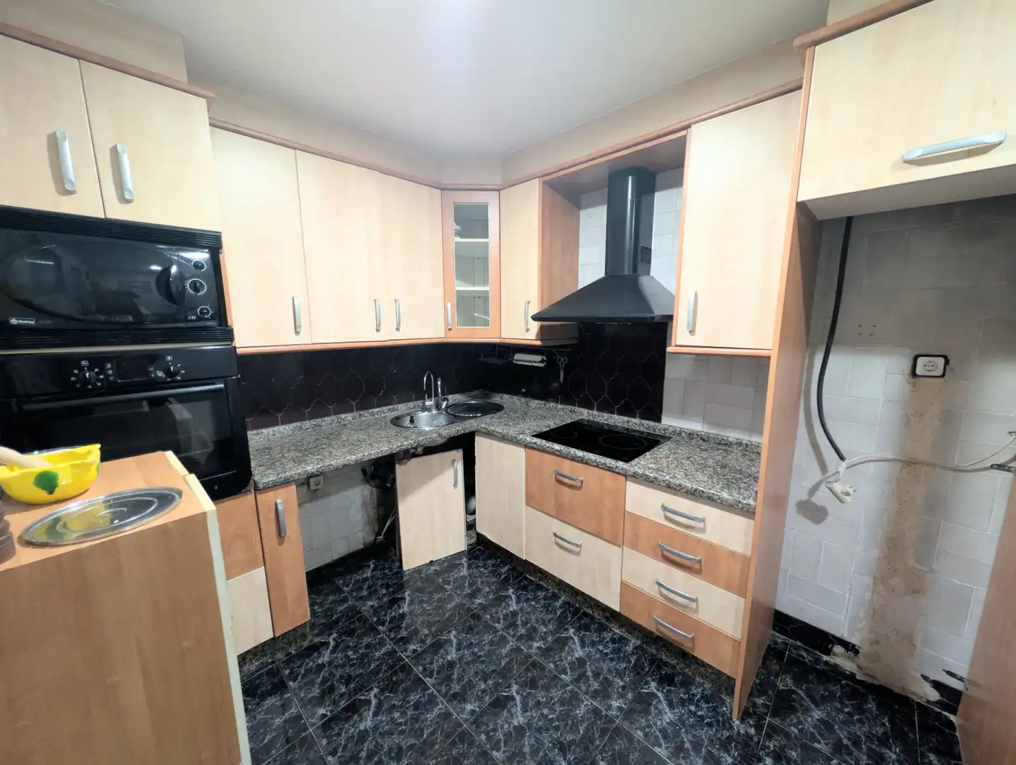 Cocina de Dúplex en venta en Cartagena con Aire acondicionado, Calefacción y Jardín privado