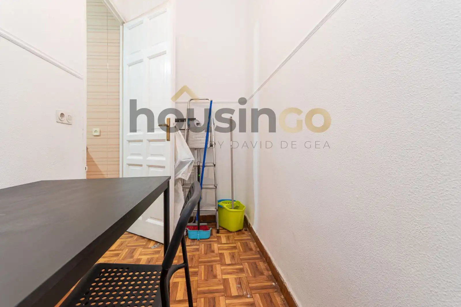 Flat for rent in Madrid  with Heating, Parquet flooring and Furnished