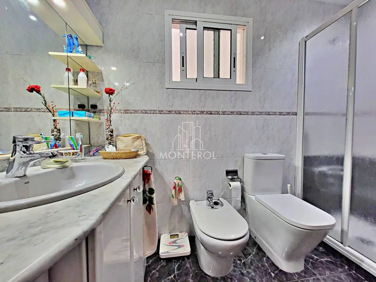 Bathroom of Flat for sale in Barcelona  with Balcony