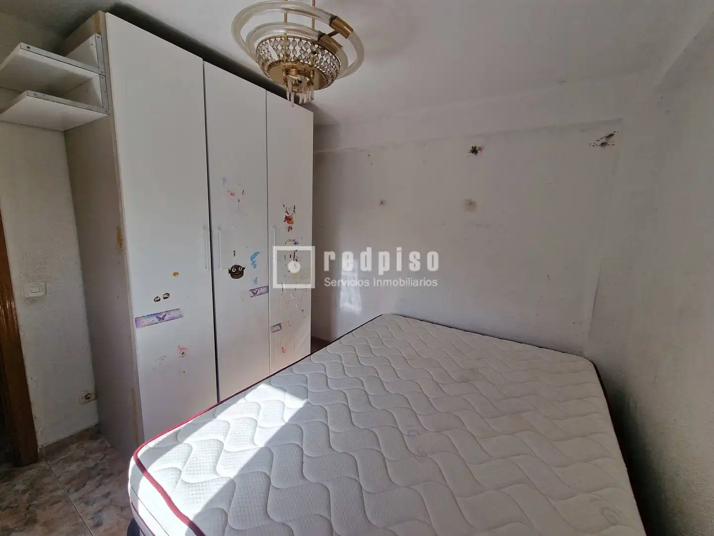 Dormitori de Pis en venda en Madrid amb Calefacció, Terrassa i Moblat