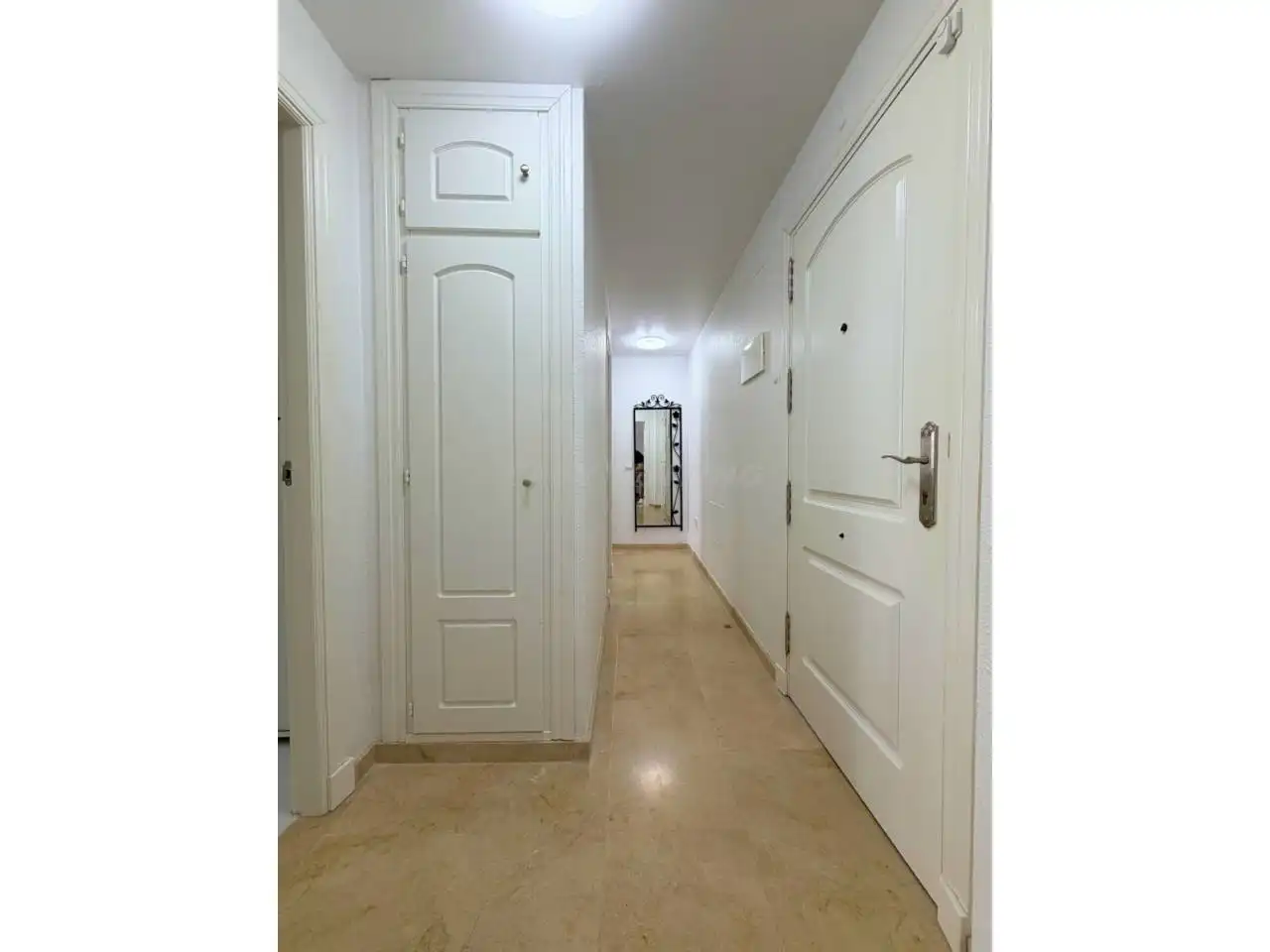 Apartamento de alquiler en Manilva con Terraza, Amueblado y Alarma