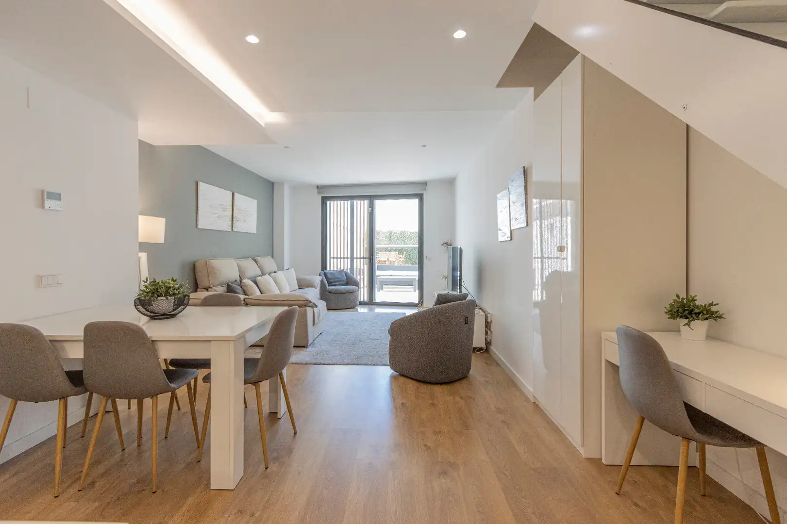 Living room of Duplexes for sale in Barcelona  with Air Conditioner, Heating and Parquet flooring
