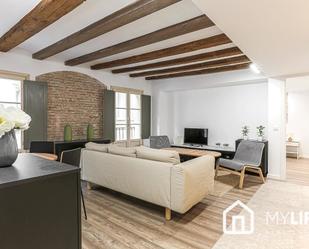 Living room of Flat for sale in  Barcelona Capital  with Air Conditioner, Heating and Parquet flooring