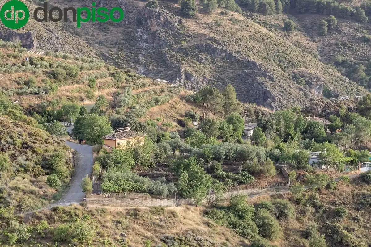 Finca rústica en venda en Monachil amb Jardí privat i Piscina comunitària