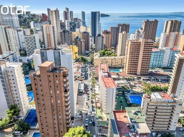 Apartment with pool for sale in Benidorm