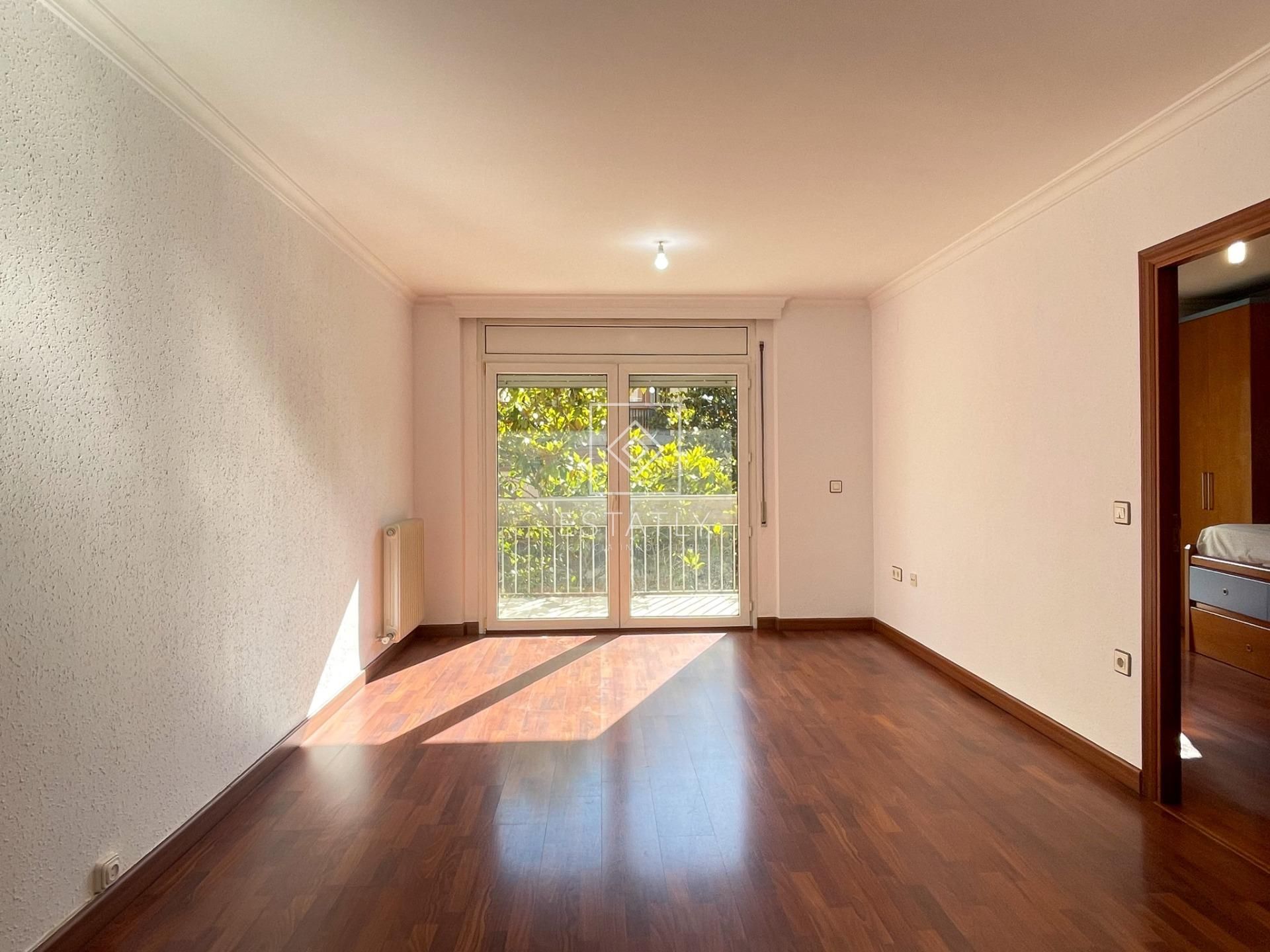 Bedroom of Flat for sale in Figueres  with Air Conditioner, Heating and Terrace