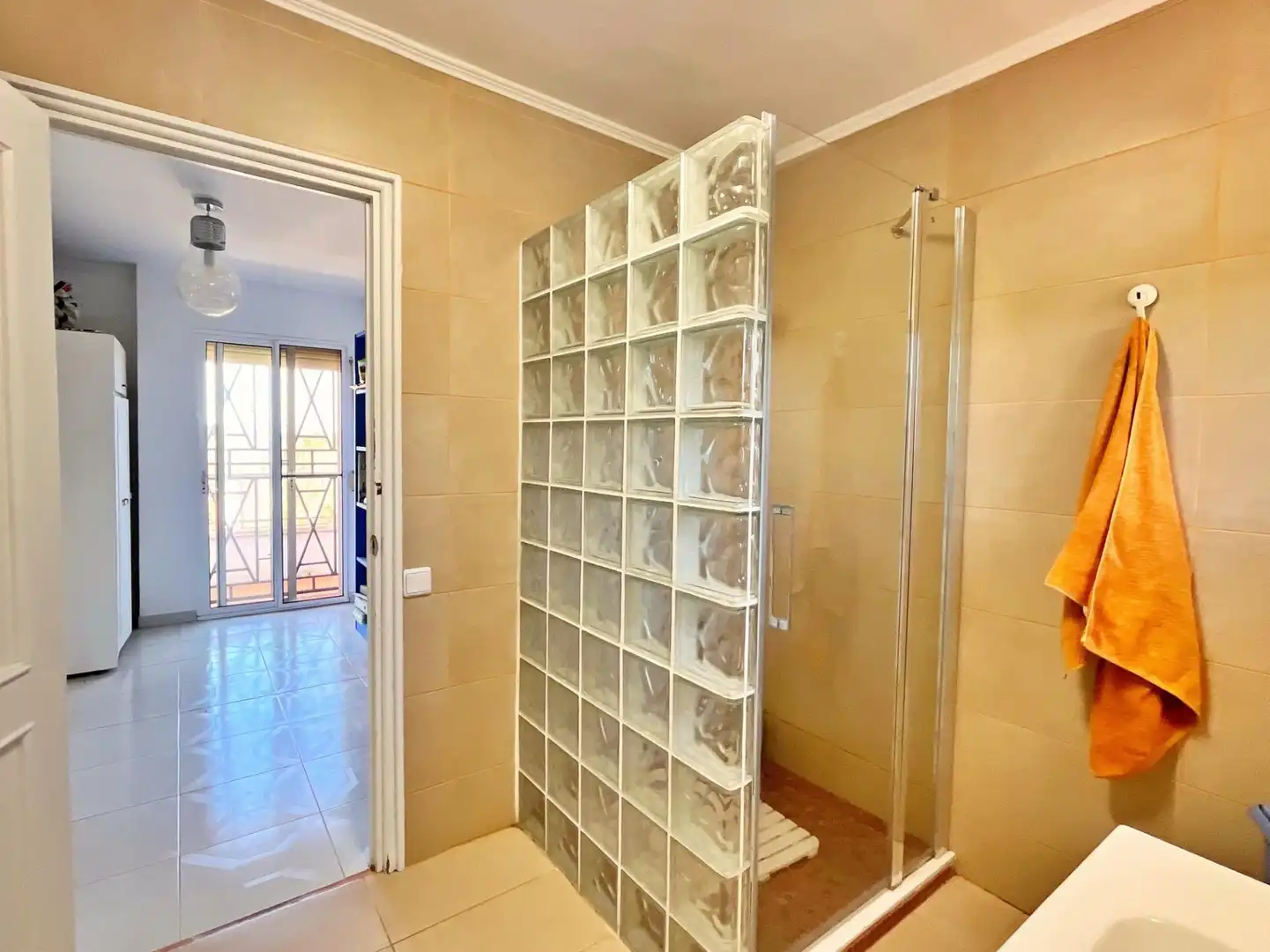 Badezimmer von Haus oder Chalet zum Verkauf in Roquetes mit Klimaanlage, Heizung und Privatgarten