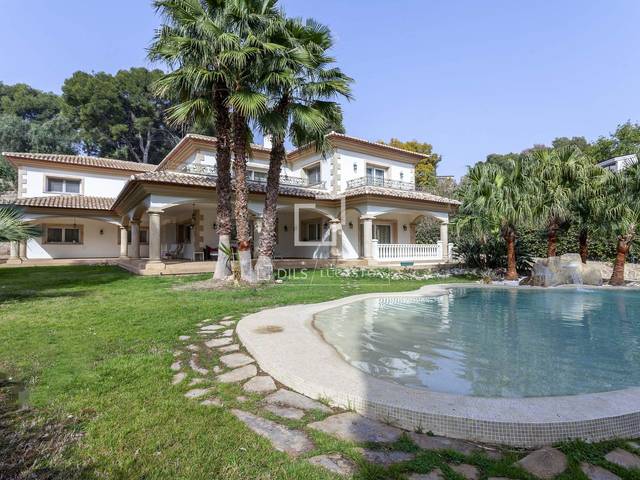 Casa-chalet en Venta en Rocafort