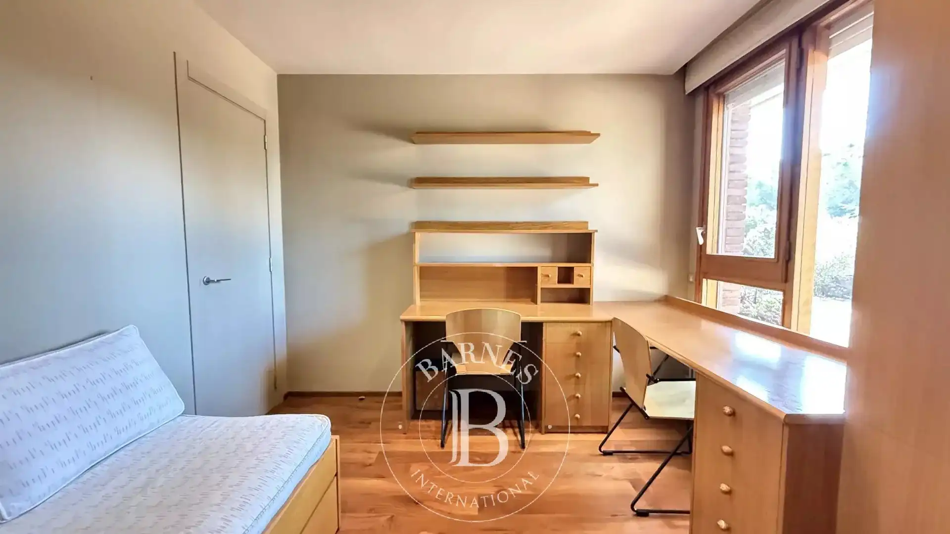 Dormitori de Casa o xalet en venda en Montornès del Vallès amb Aire condicionat, Calefacció i Jardí privat