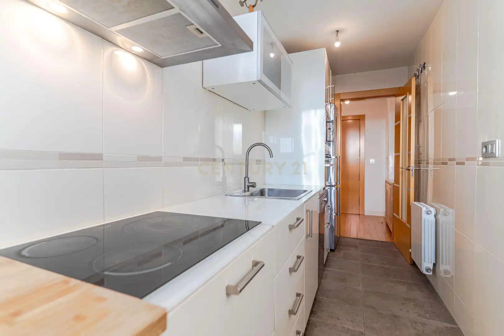 Cuina de Apartament en venda en Granada amb Aire condicionat, Traster i Piscina