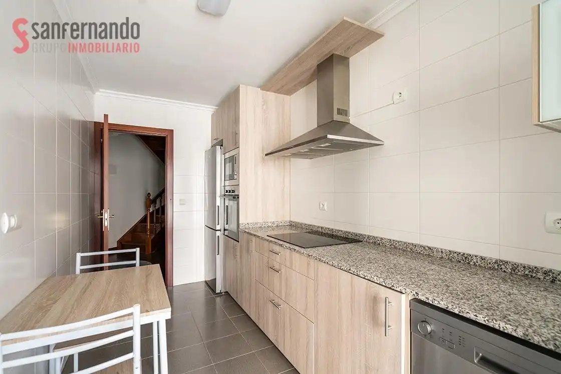 Cocina de Dúplex en venta en Torrelavega  con Calefacción, Trastero y Balcón
