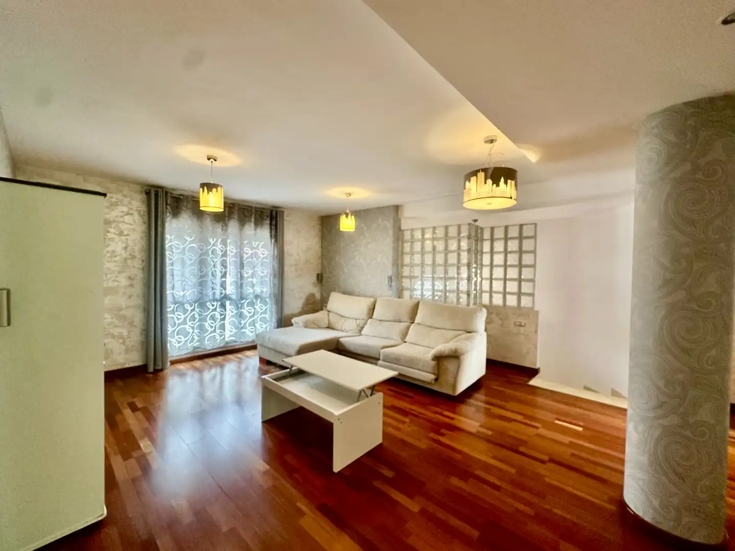 Living room of Apartments for rent in León Capital   with Heating, Parquet flooring and Terrace