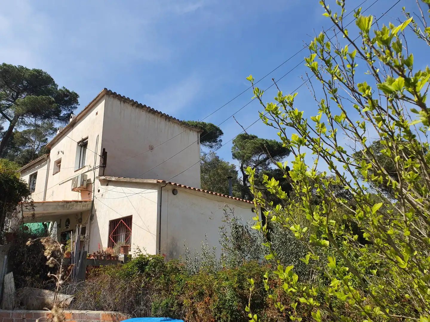 Vista exterior de Casa o xalet en venda en Sant Cugat del Vallès amb Calefacció, Jardí privat i Terrassa