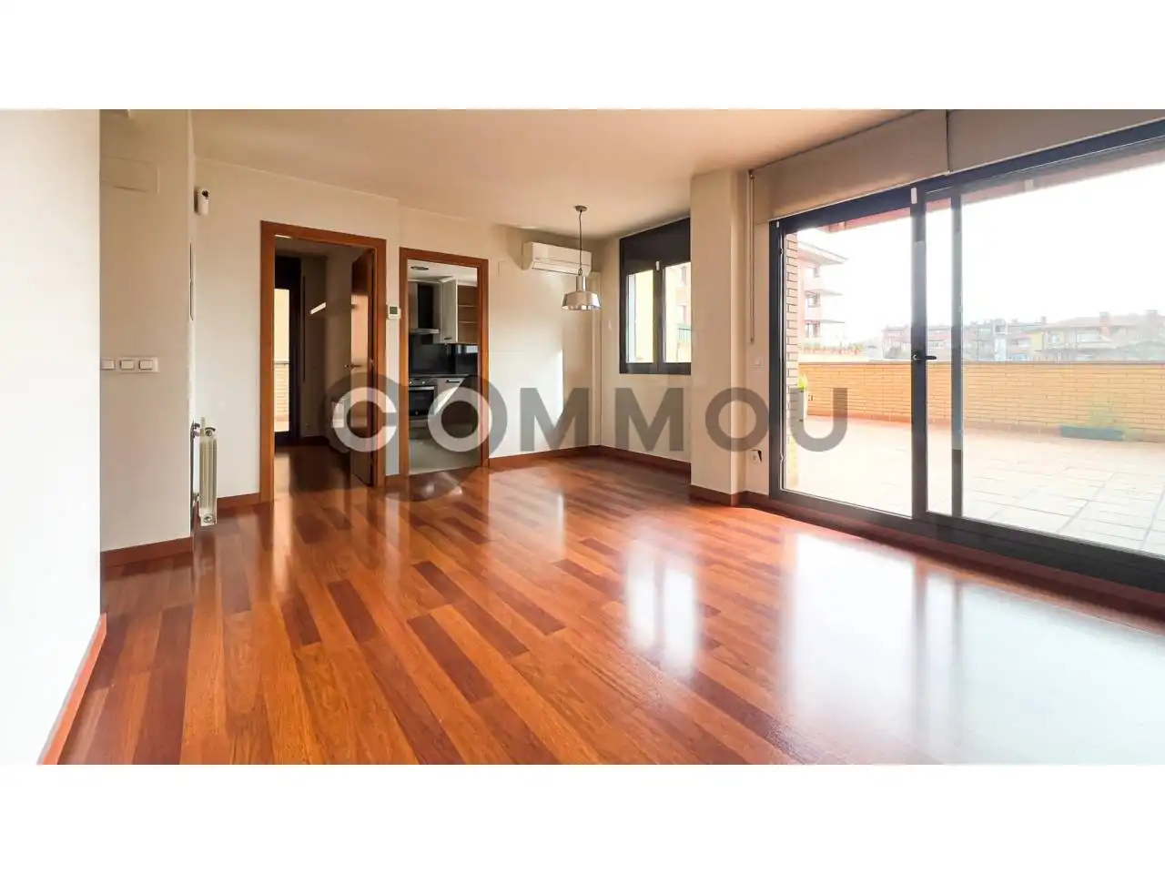 Vista exterior de Piso en venta en Vic con Aire acondicionado, Calefacción y Parquet