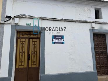 House for sale in Calle Sierra de Yelbes 10
