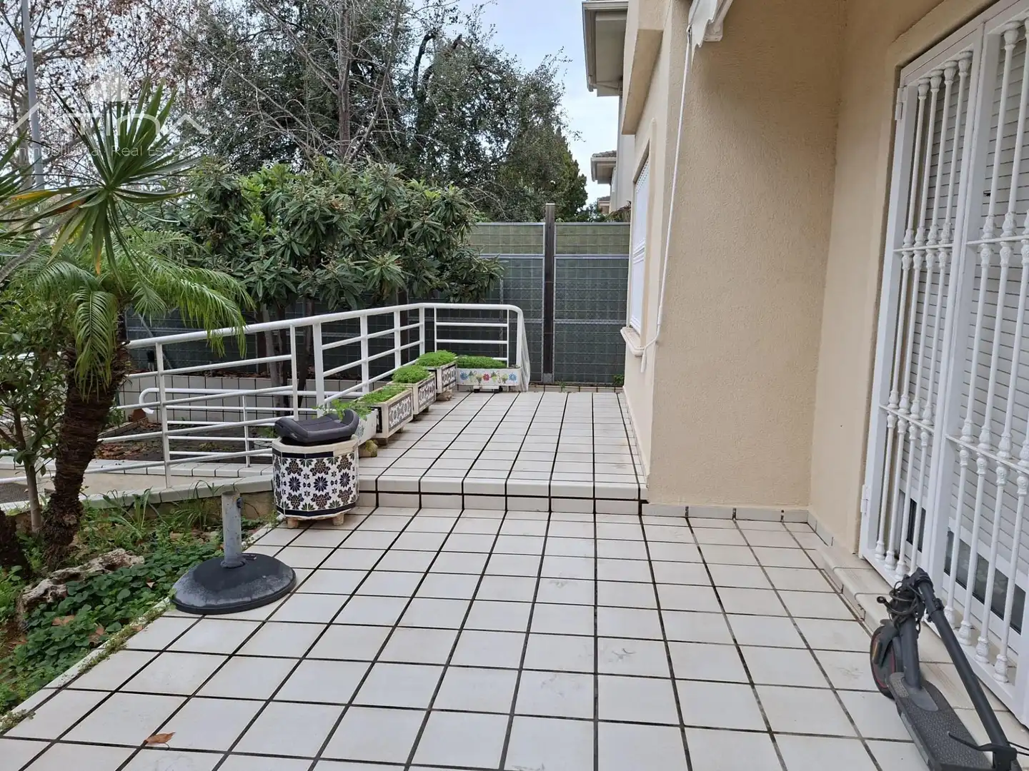 Terrasse von Haus oder Chalet zum Verkauf in Gandia mit Klimaanlage, Privatgarten und Terrasse