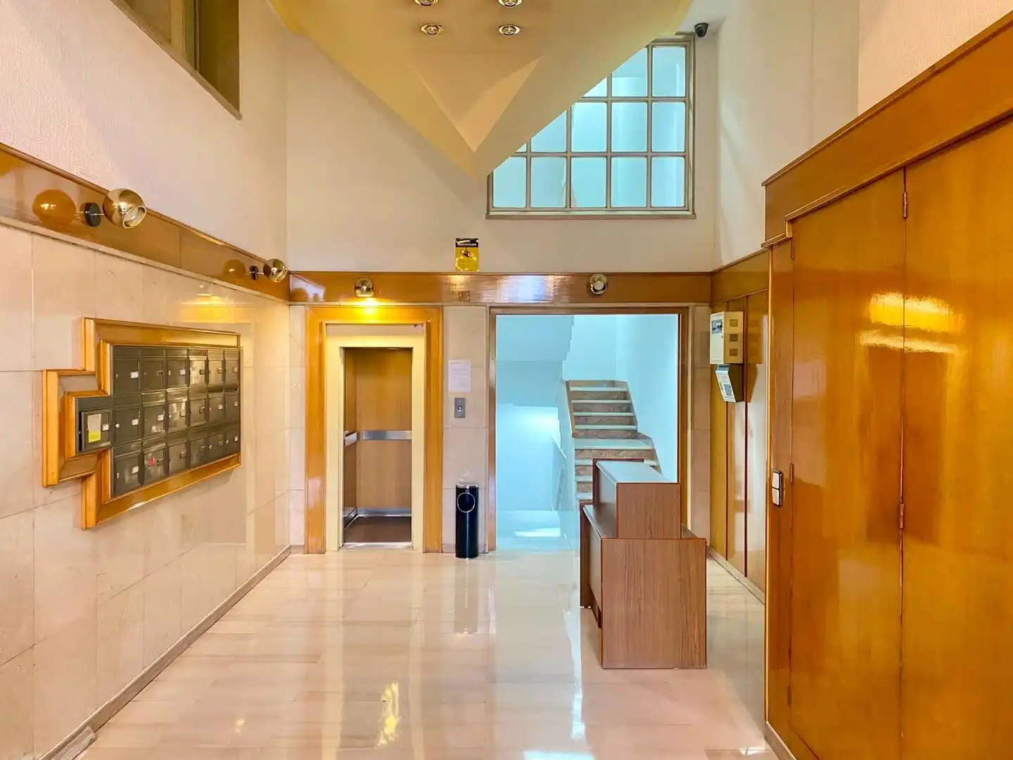 Office for rent in Calle de Juan XXIII, Barrio del Ave