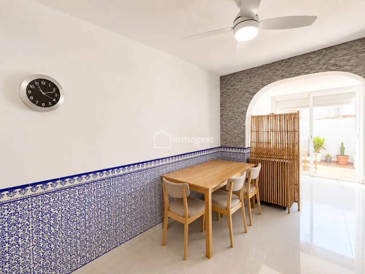 Study for rent in Calle Torroella de Montgrí, Riells