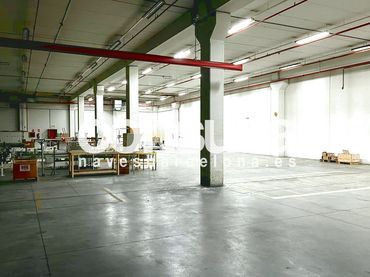 Industrial building with lift to rent in Sant Celoni