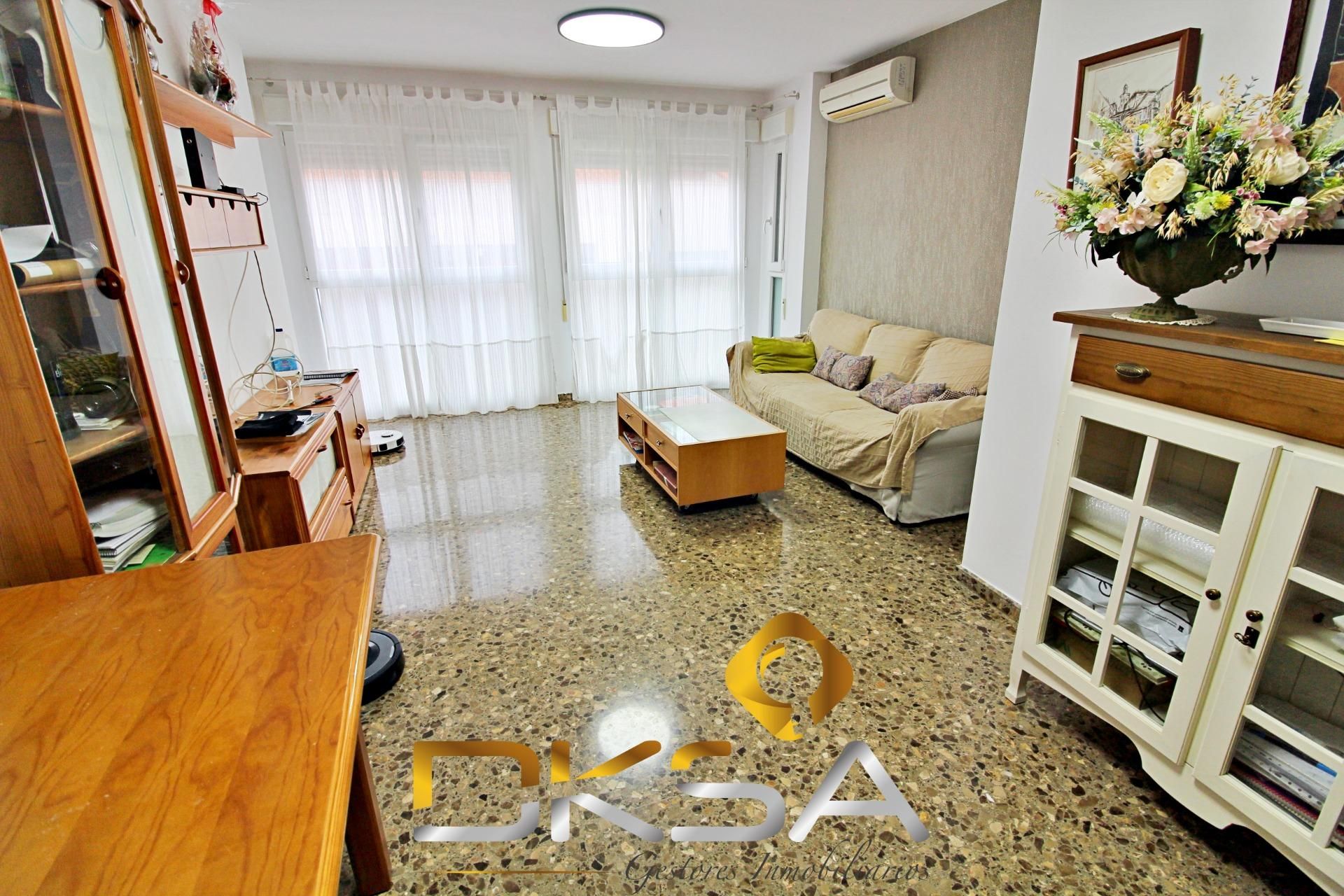 Pis en venda a Calle CALVARI, El Pilar